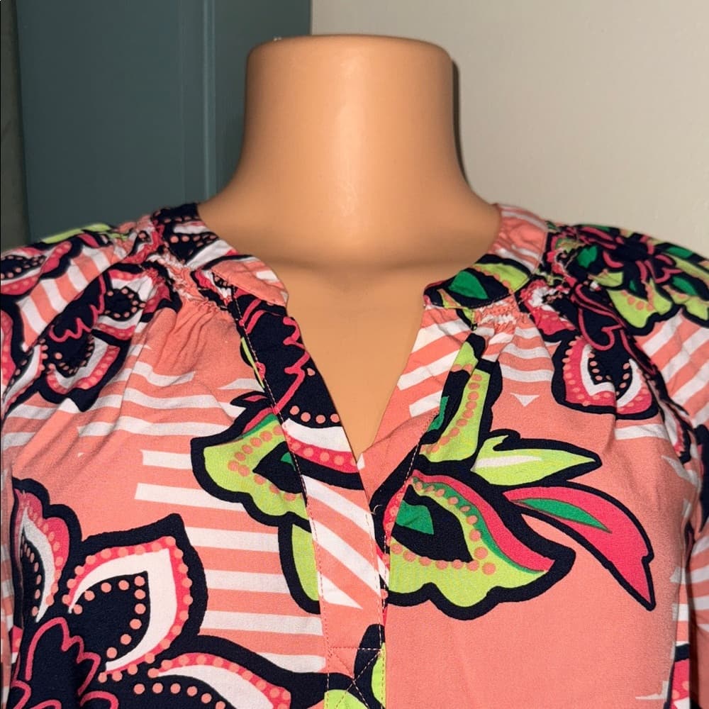 Crown & Ivy Pink and Green Floral Blouse - Thumbnail 2
