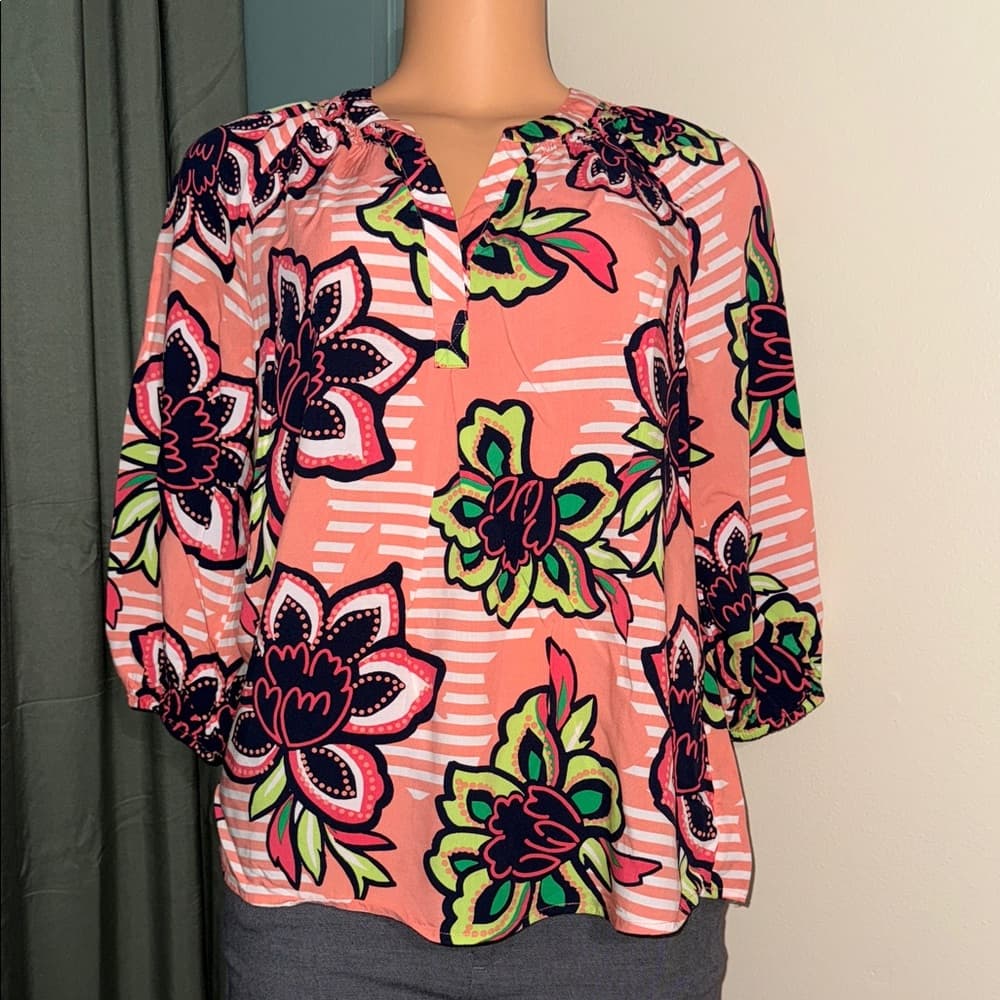 Crown & Ivy Pink and Green Floral Blouse - Thumbnail 5