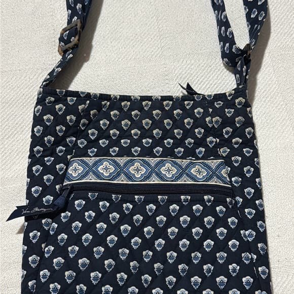 Vera Bradley Navy and White Patterned Crossbody Bag - Thumbnail 8