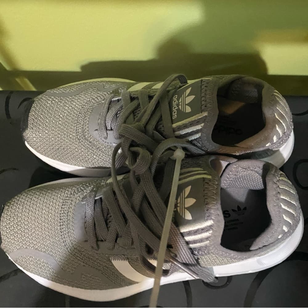 Adidas Sneakers - Thumbnail 5
