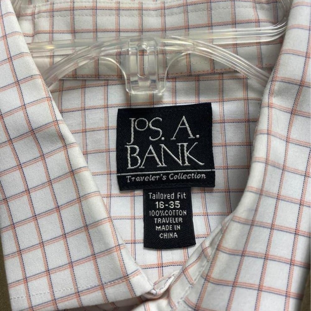 Brand new Jos. A. Banks suit. New with tags - Thumbnail 5