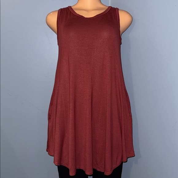 Try This Flowy Tank Top with Pockets – Size Small - Thumbnail 4