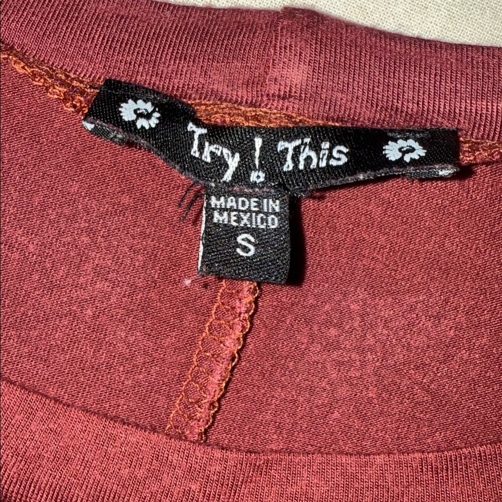 Try This Flowy Tank Top with Pockets – Size Small - Thumbnail 2