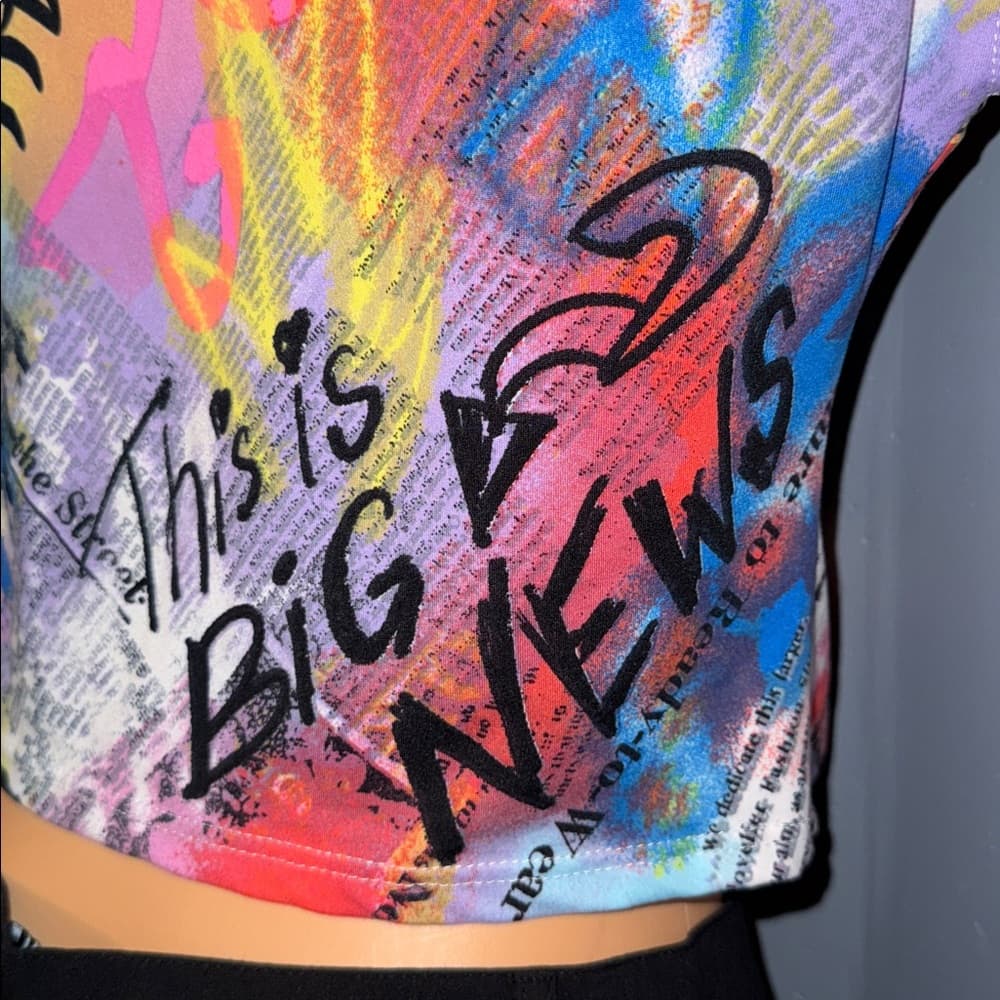 Honeycomb Kidz Colorful Graphic Crop Top - Thumbnail 2