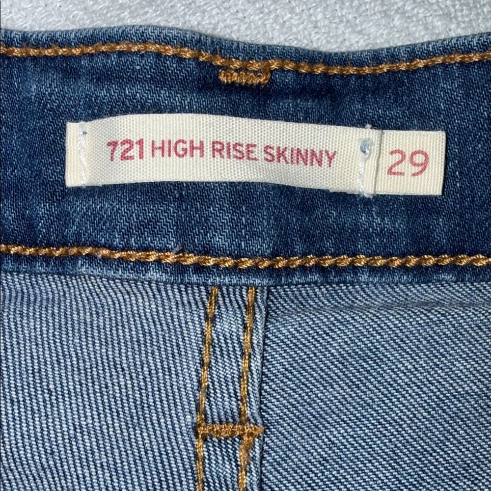 Levi’s High Rise Skinny Jeans* - Thumbnail 9