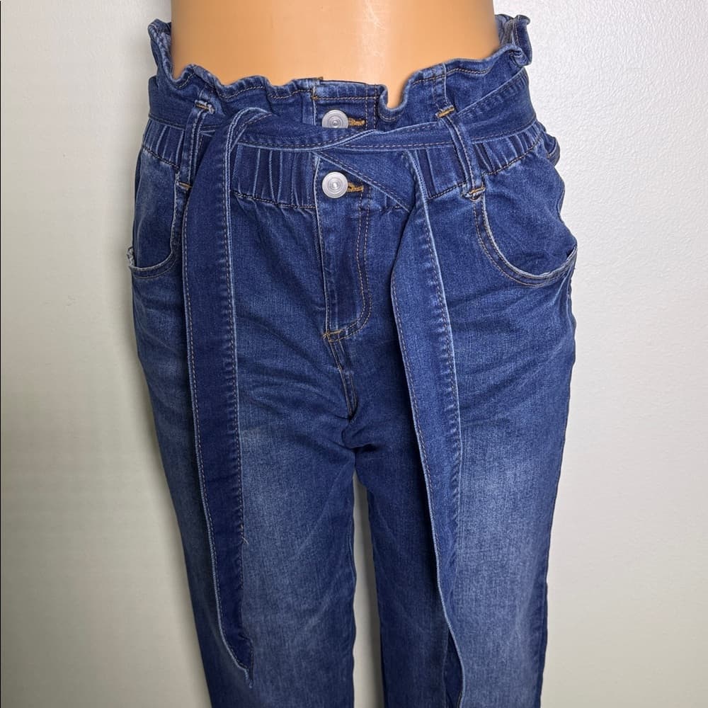 No Boundaries jeans with elastic waistband, ruffled waist, matching jean belt - Thumbnail 3