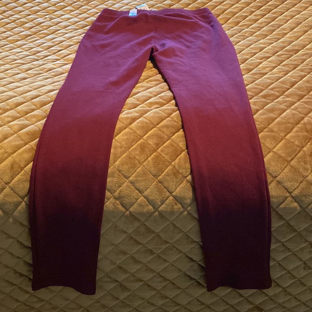 Place burgundy leggings with zipper accents (no pockets) - Thumbnail 6