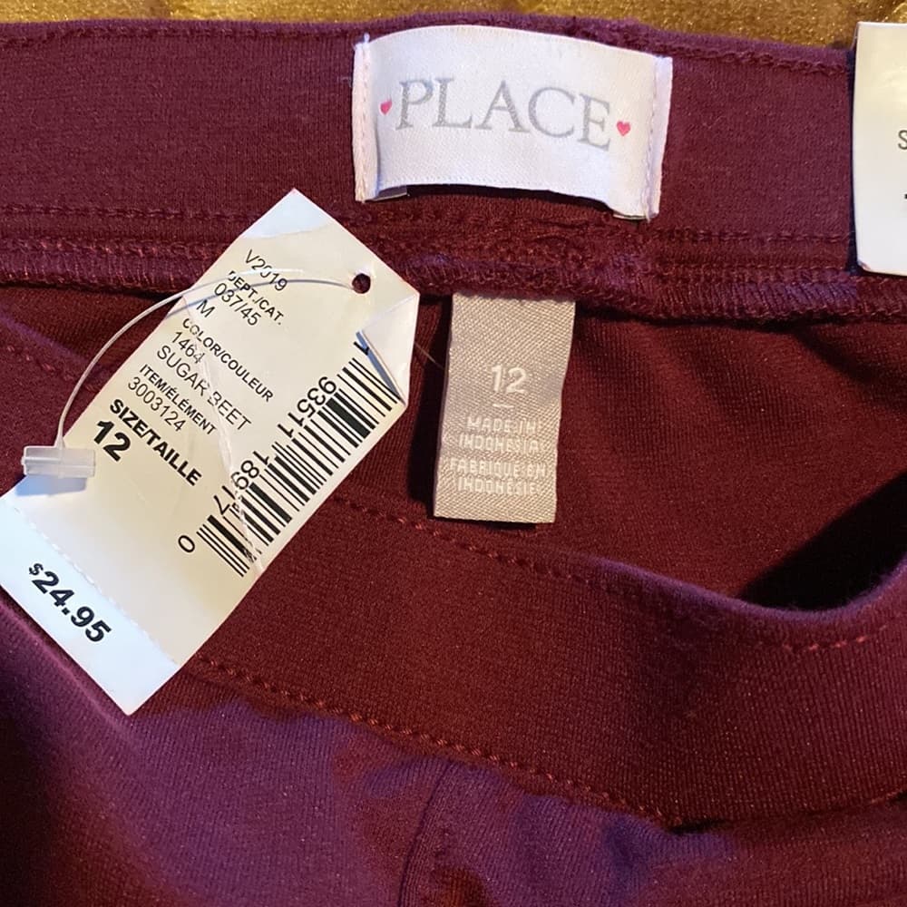 Place burgundy leggings with zipper accents (no pockets) - Thumbnail 3