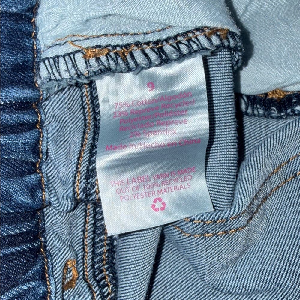 No Boundaries jeans with elastic waistband, ruffled waist, matching jean belt - Thumbnail 8