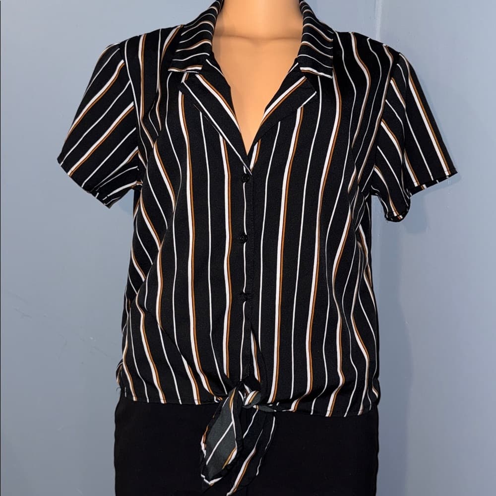 Japna Striped Button-Up Tie-Front Shirt - Size M - Thumbnail 7