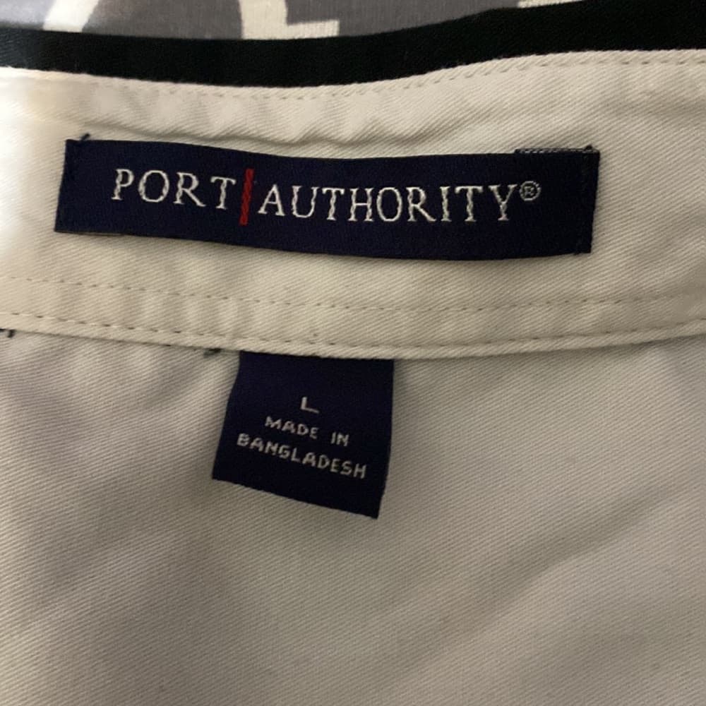 Black short sleeve button down - Thumbnail 3
