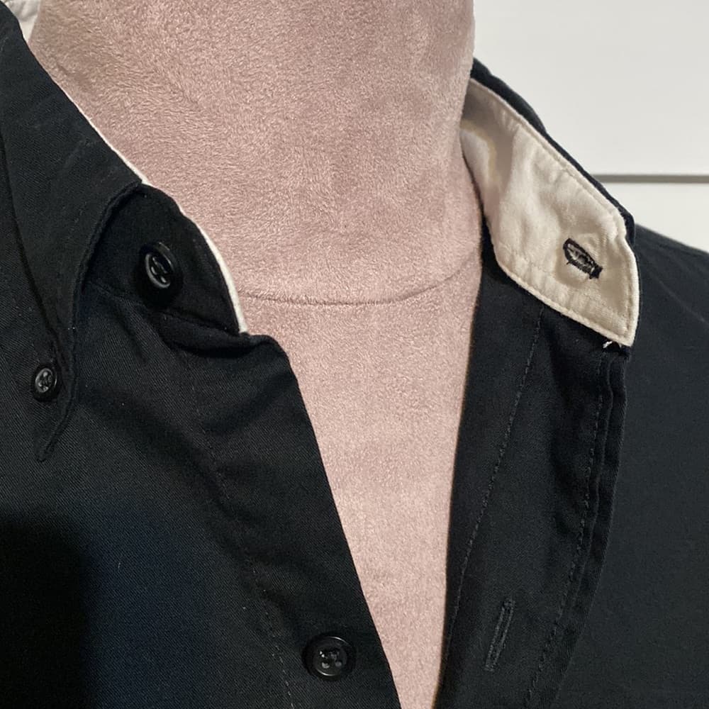 Black short sleeve button down - Thumbnail 2