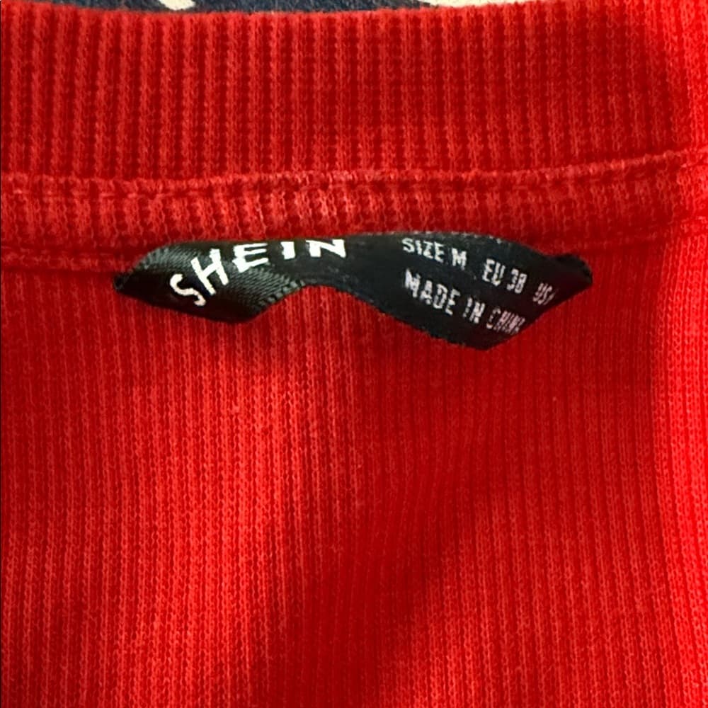 SHEIN Bold Red V-Neck Crop Top - Thumbnail 2