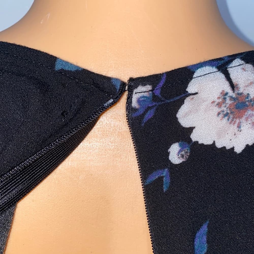 Kendall & Kylie Floral Romper - Size Medium - Thumbnail 4