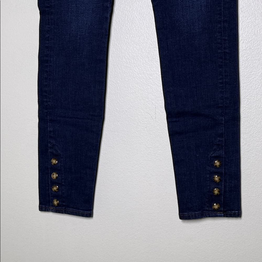 The Loft jeans with button accents on ankle - Thumbnail 2