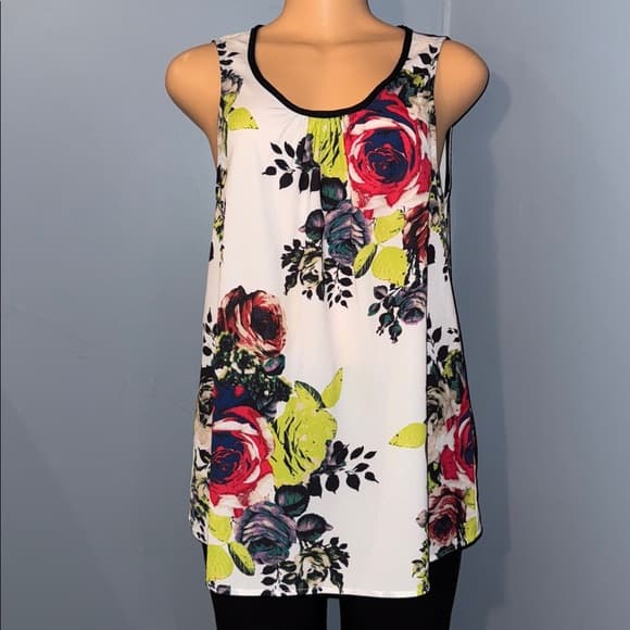 Sunny Girl Floral Sleeveless Top – Size M - Thumbnail 4
