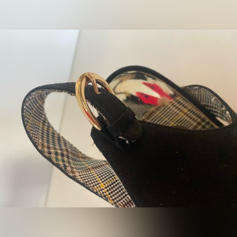 Black Heels - Thumbnail 6