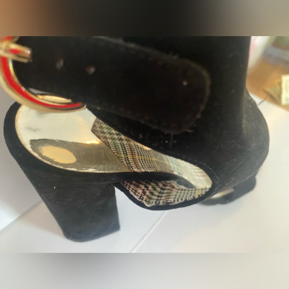 Black Heels - Thumbnail 8