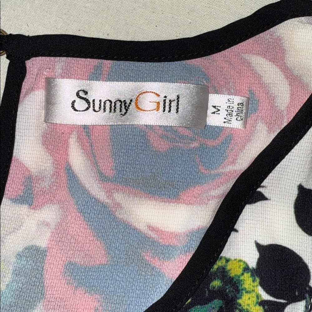 Sunny Girl Floral Sleeveless Top – Size M - Thumbnail 2