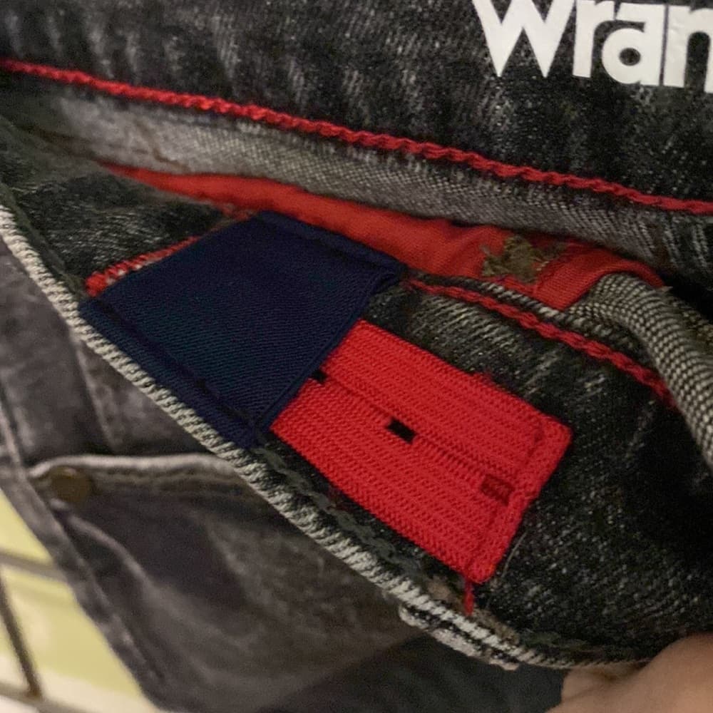 Wrangler slim fit jeans with adjustable band - Thumbnail 8