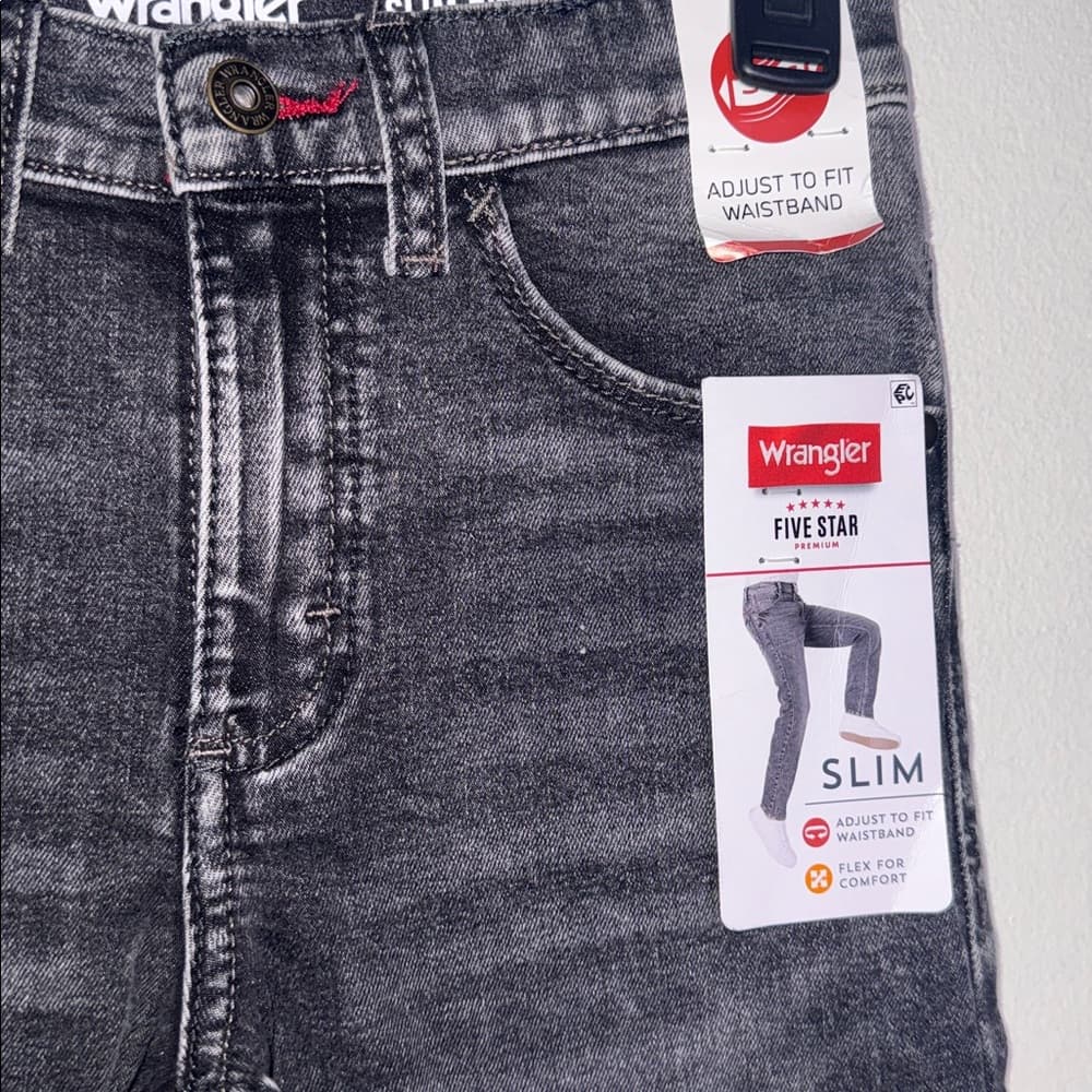 Wrangler slim fit jeans with adjustable band - Thumbnail 10
