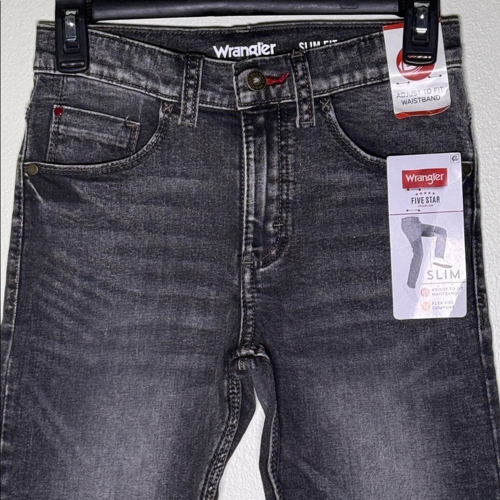 Wrangler slim fit jeans with adjustable band - Thumbnail 4