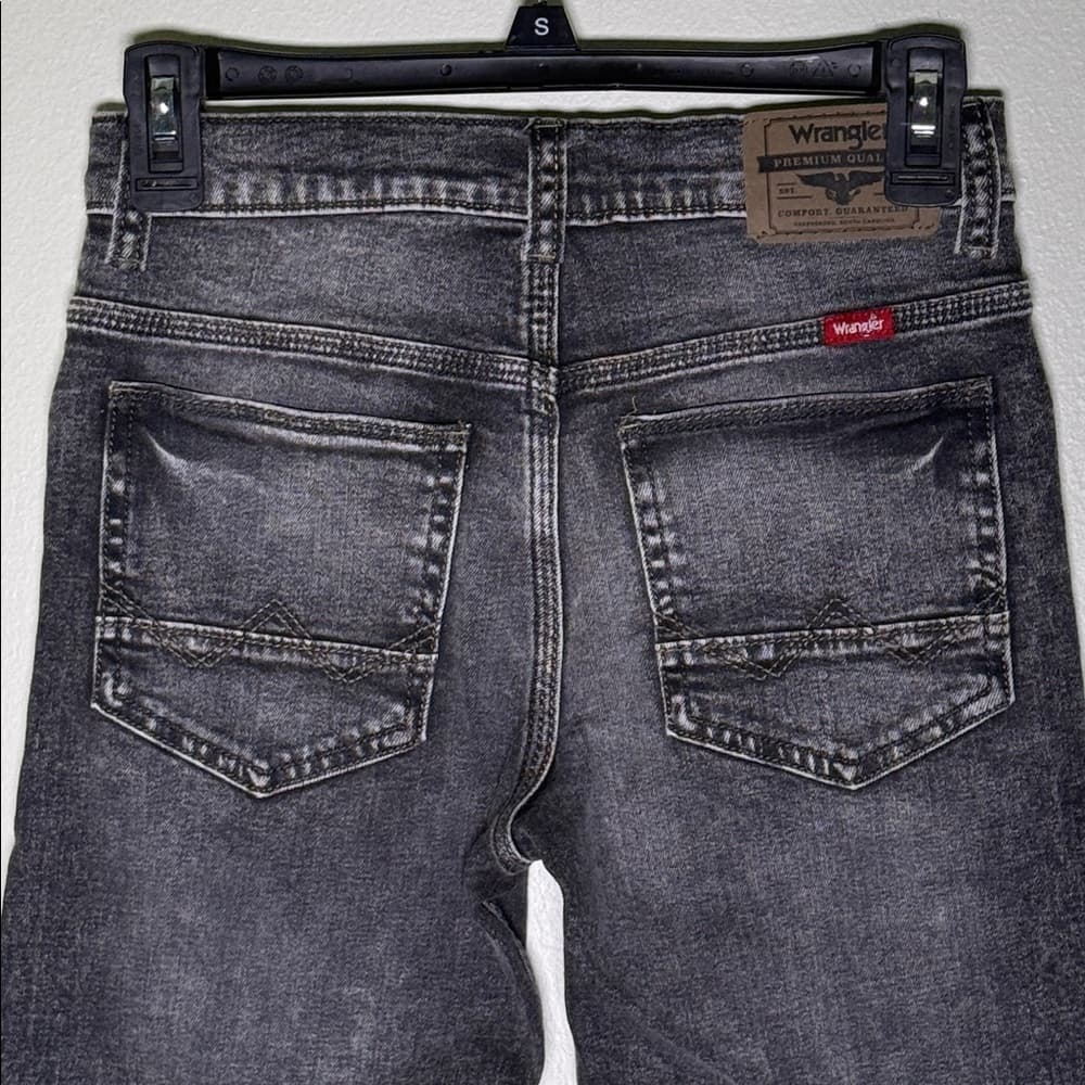 Wrangler slim fit jeans with adjustable band - Thumbnail 3
