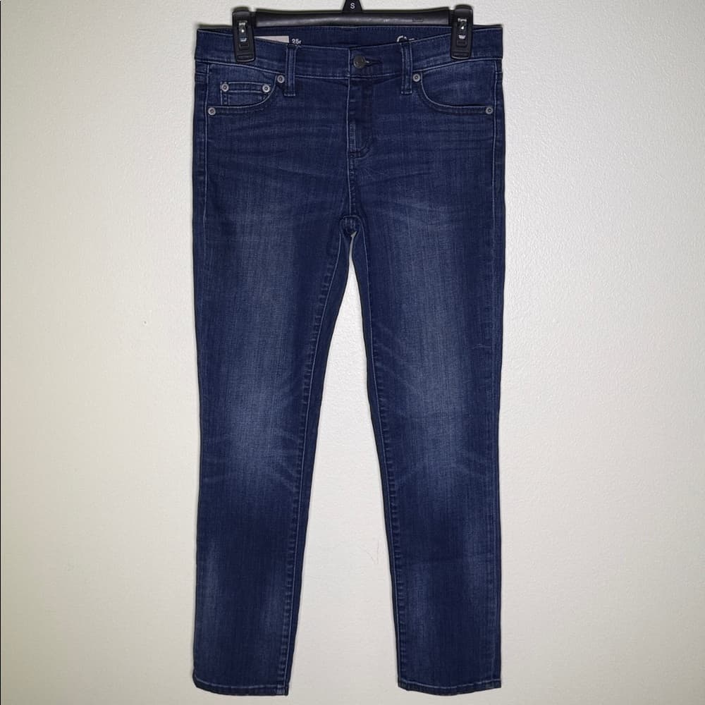 GAP Girlfriend Jeans* - Thumbnail 11