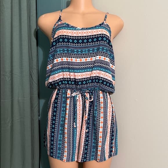Tribal Print Sleeveless Romper - Thumbnail 6