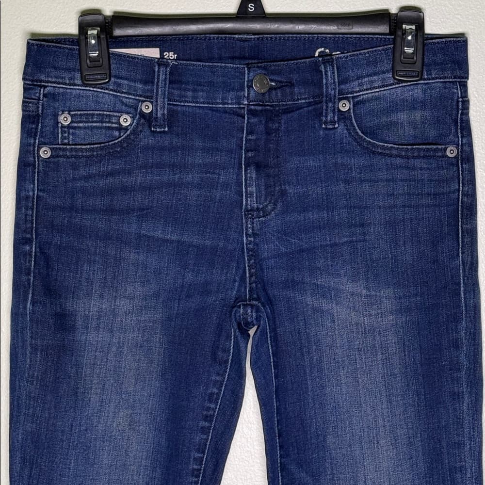 GAP Girlfriend Jeans* - Thumbnail 2
