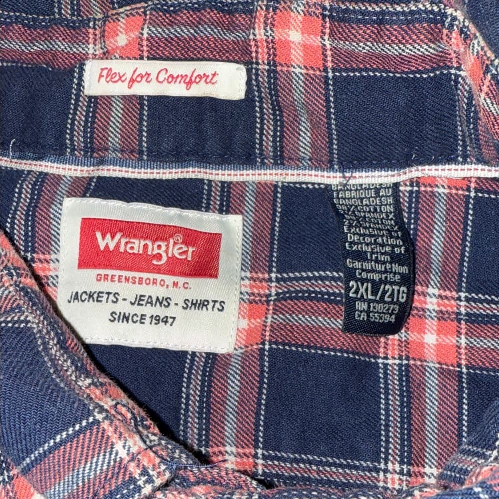 Wrangler Men's Blue and Pink Plaid Button Down Shirt - Thumbnail 2