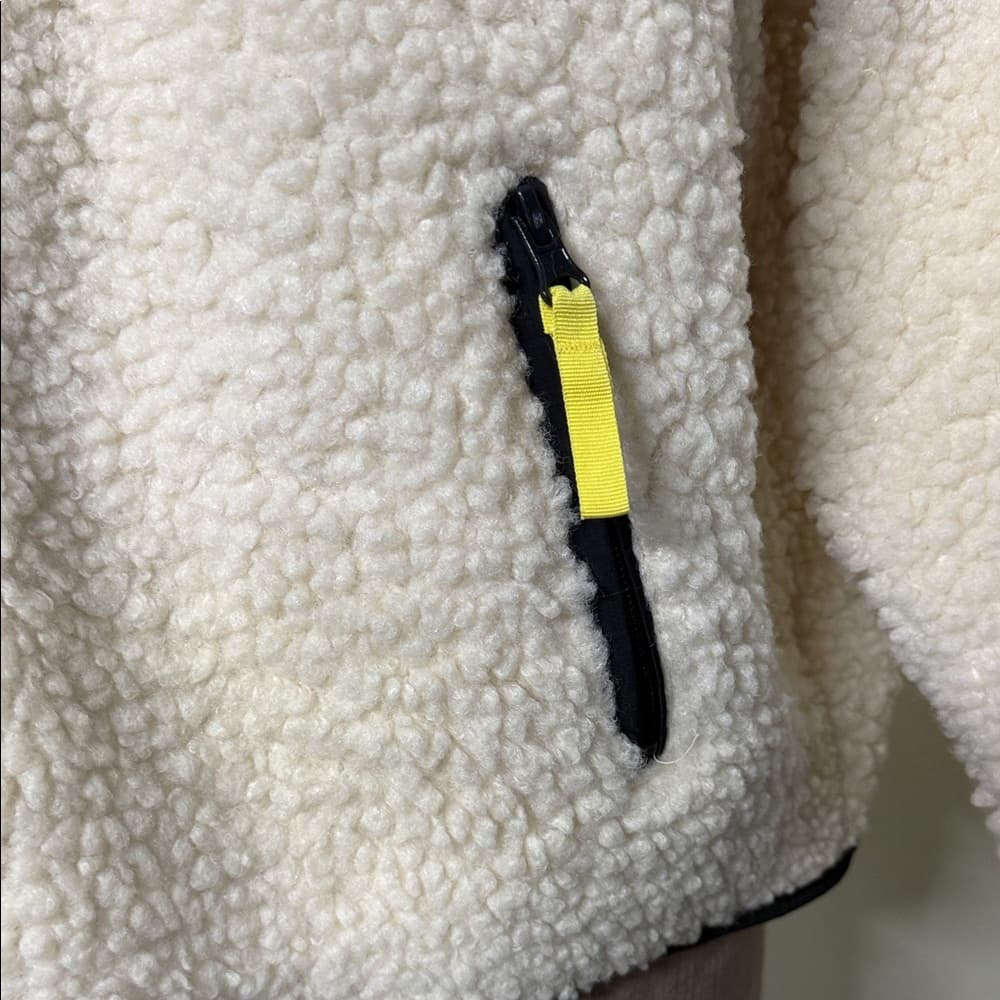 H&M Cream and Black Fleece Jacket - Thumbnail 3
