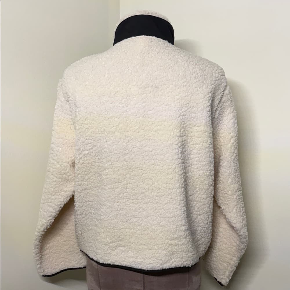 H&M Cream and Black Fleece Jacket - Thumbnail 5