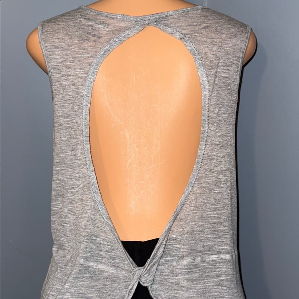 Ellen Tracy Graphic Tank Top - Size Medium - Thumbnail 4