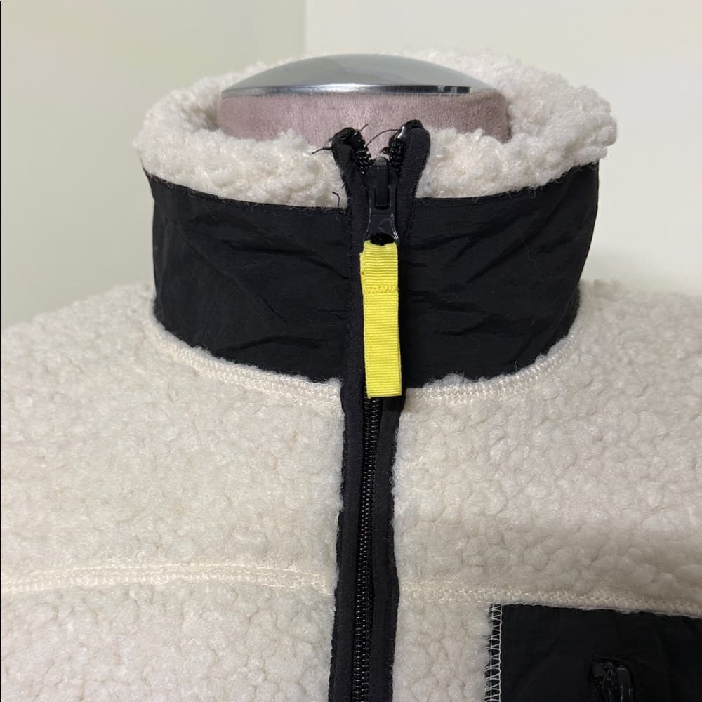 H&M Cream and Black Fleece Jacket - Thumbnail 4
