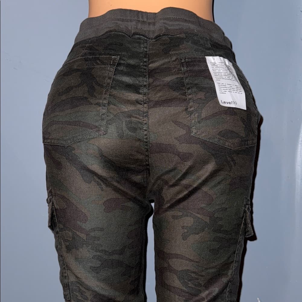 Level 99 Dark Camouflage Joggers - Size small - Thumbnail 6