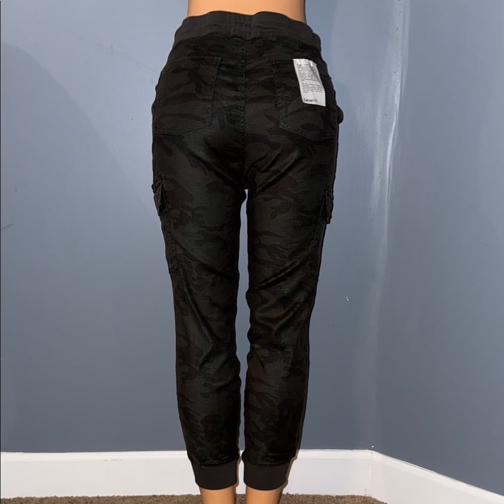 Level 99 Dark Camouflage Joggers - Size small - Thumbnail 5