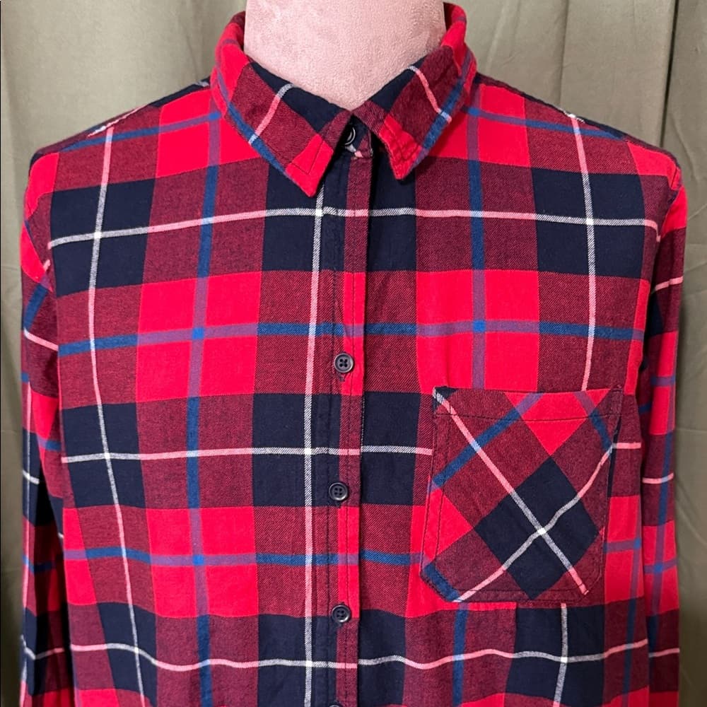 beachlunchlounge Red and Blue Plaid Button-Down Shirt