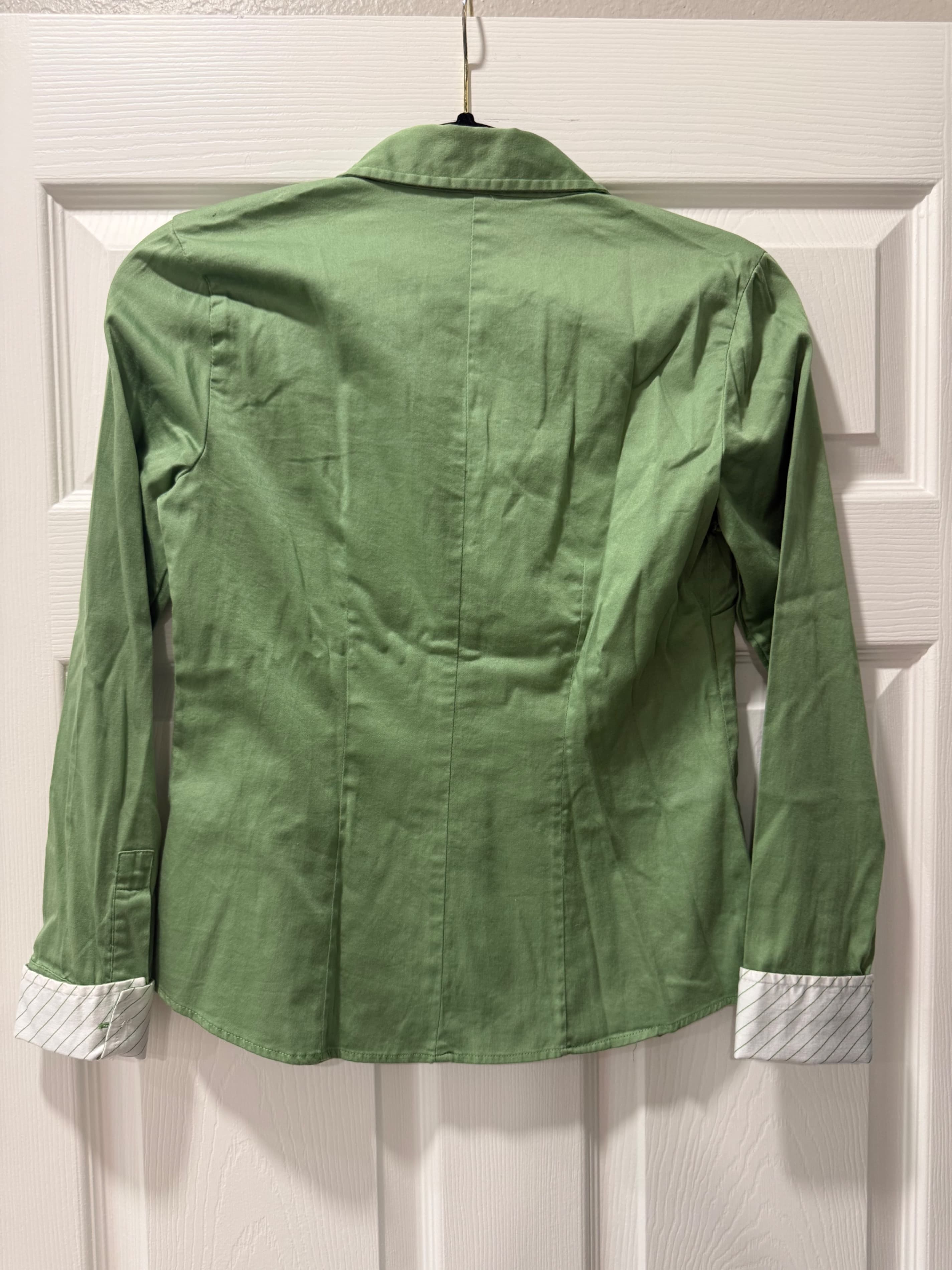 Old Navy Green Button-Up Shirt Size S - Thumbnail 2