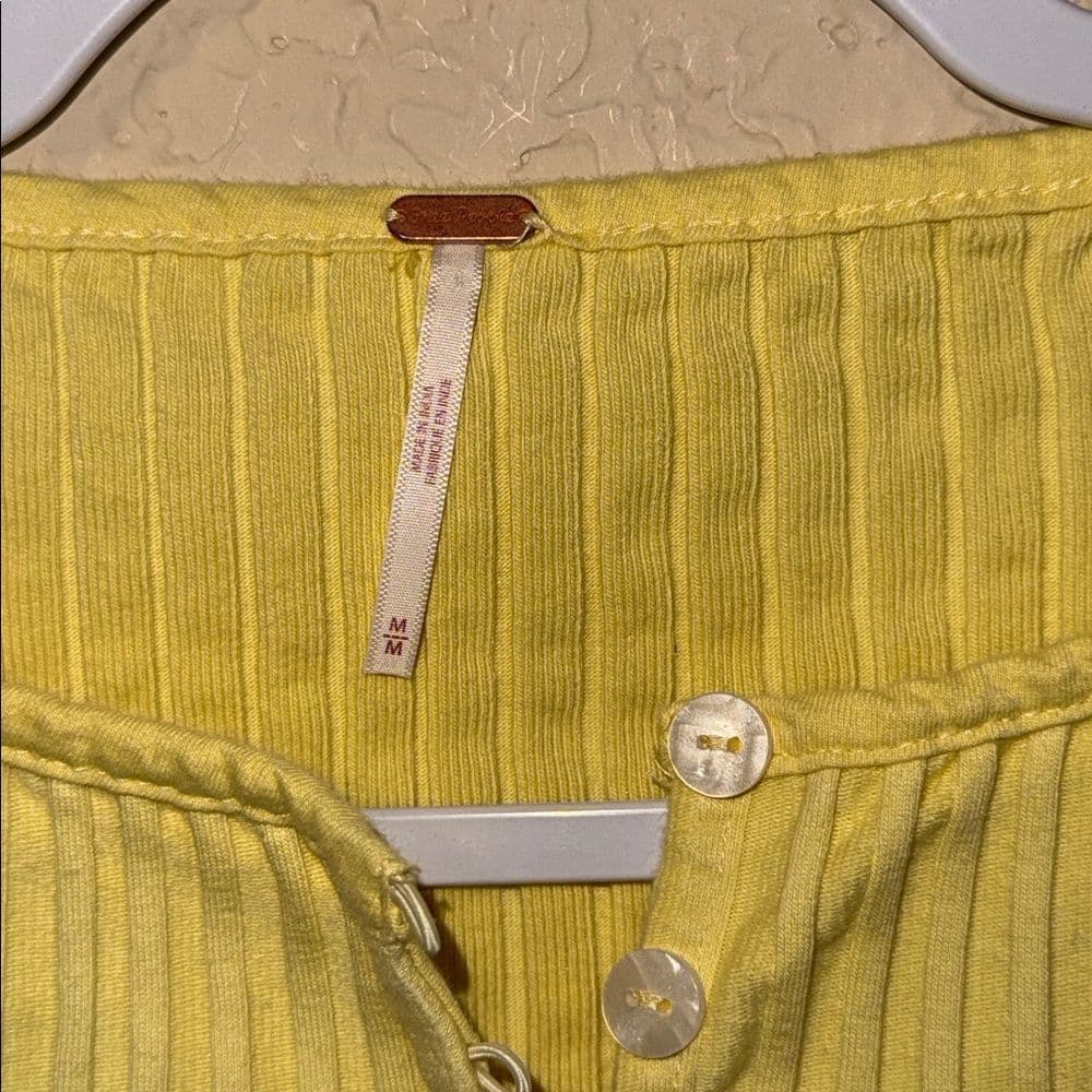 Free People Sleeveless Ribbed Button-Front Top - Yellow size medium