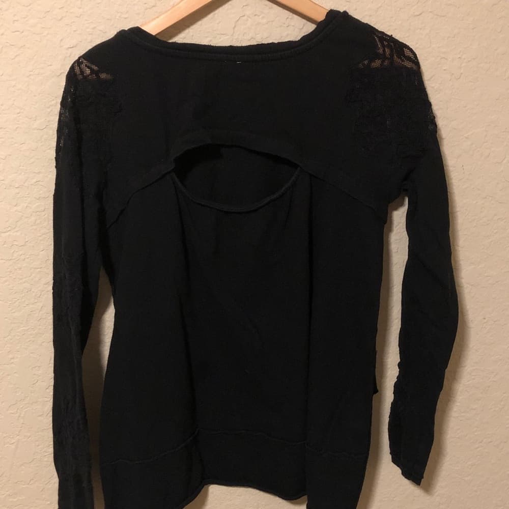 Free People Women's Black Lace Shoulder Long-Sleeve Top size large