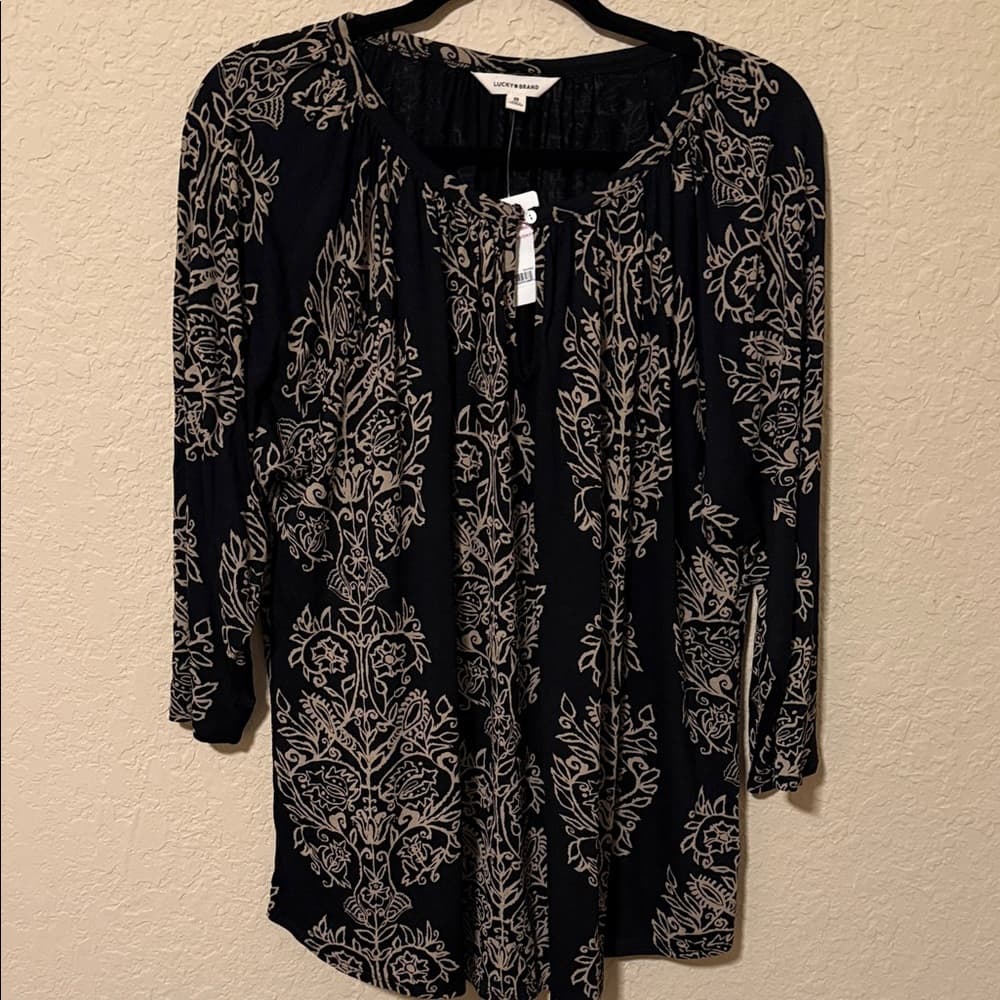 Lucky Brand Black Tunic with Cream Floral Print plus size 2x nwt - Thumbnail 4