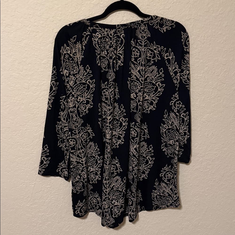 Lucky Brand Black Tunic with Cream Floral Print plus size 2x nwt - Thumbnail 3
