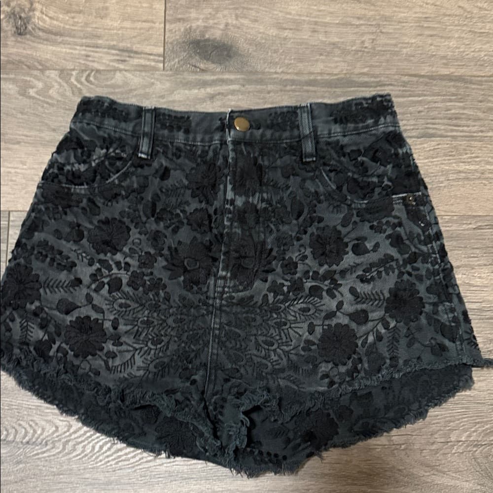 Free People Black Etienne Field Ultra High Rise Embroidered Shorts size 27 - Thumbnail 3