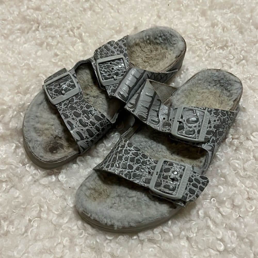 Birkenstock well worn size 37 sandals - Thumbnail 3