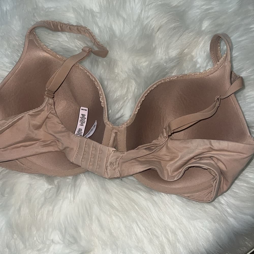 Victoria's Secret Tan T-Shirt Bra with Adjustable Straps