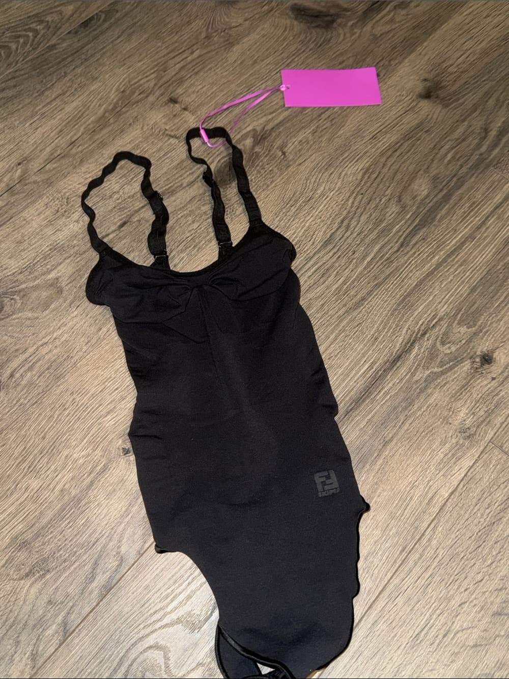 Fendi x SKIMS black shaping thong Bodysuit nwt small - Thumbnail 5