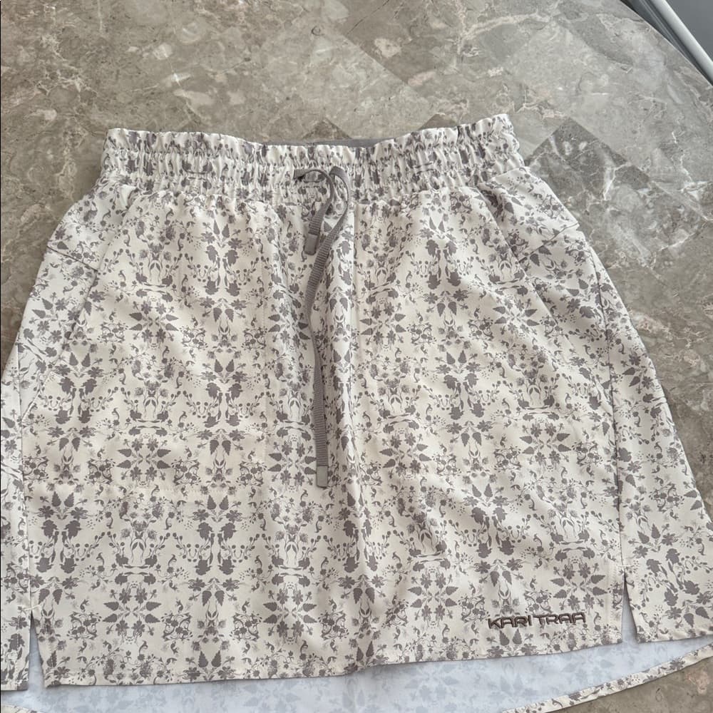 Kari Traa Beige Floral Drawstring Mini Skirt