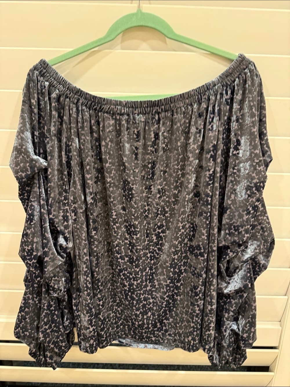 easel Off-Shoulder Velvet Blouse in Charcoal Gray - Thumbnail 2