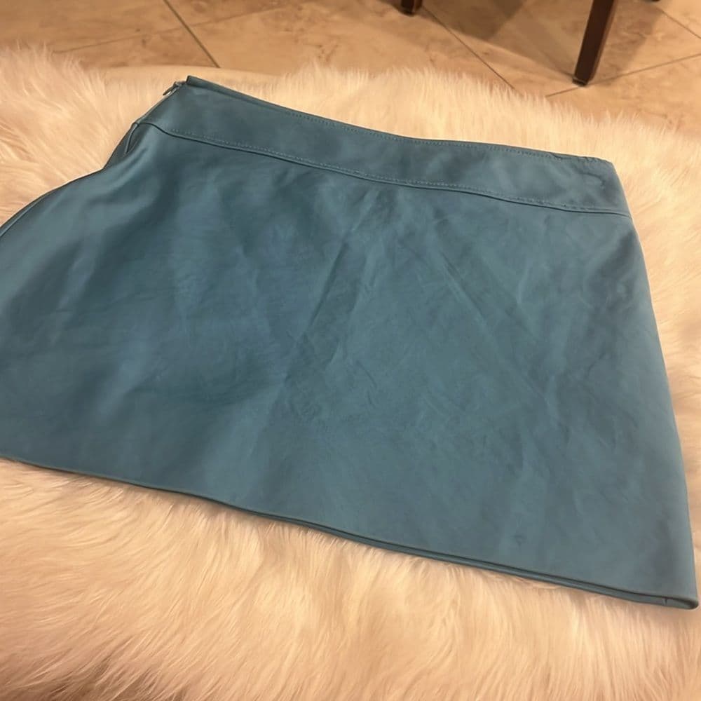 Burberry Blue Mini Pencil Skirt for Casual Wear - Thumbnail 2